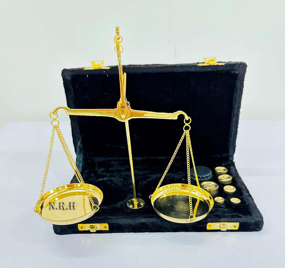 Old Traditional Goldsmith Weight (tarazu) showpiece Brass Weighing Scale Balance Justice Law Scale Decoration Vintage Apothecary Scale With Black Valvet Box