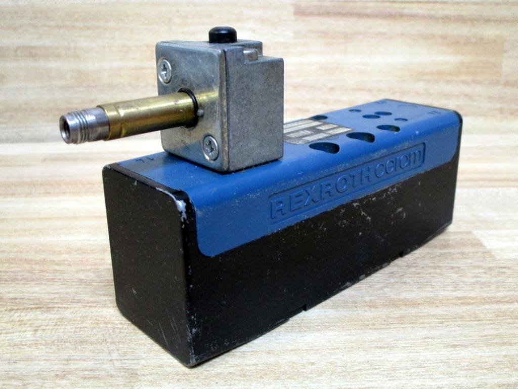 Rexroth Bosch Group 6110061 0440 Valve 61100610440 Amazon Com