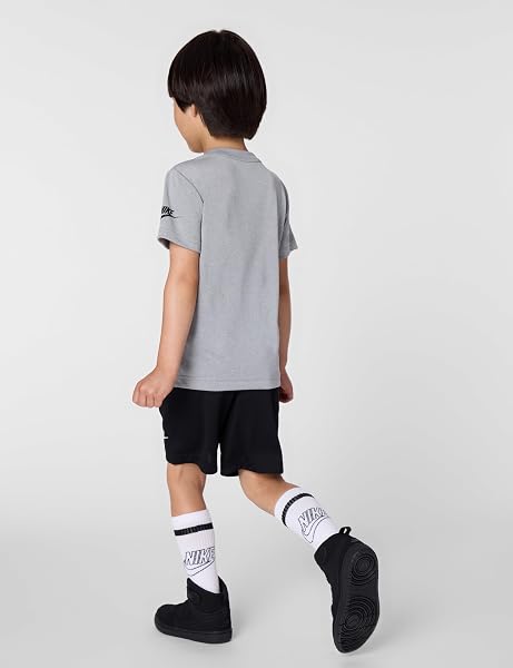 DRI-FIT SPORTSWEAR T-SHIRT AND MESH SHORTS 2-PIECE OUTFIT SET