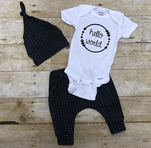 Monochrome Newborn Hello World Coming home outfit