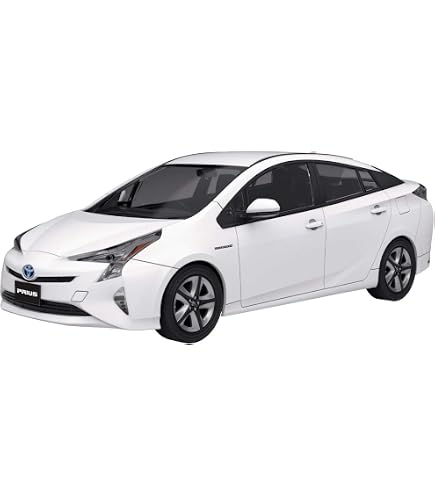 Amazon.com: Aoshima 54178 Toyota Prius (Emotional Red) 1/32 scale