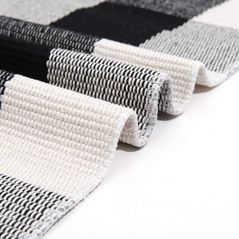 SEEKSEE 100% Cotton Plaid Rugs Black/White Checkered Plaid Rug Hand-Woven Buffalo Checkered Doormat Washable Porch Kitchen Area Rugs (23.5"×35.4"): Kitchen & Dining