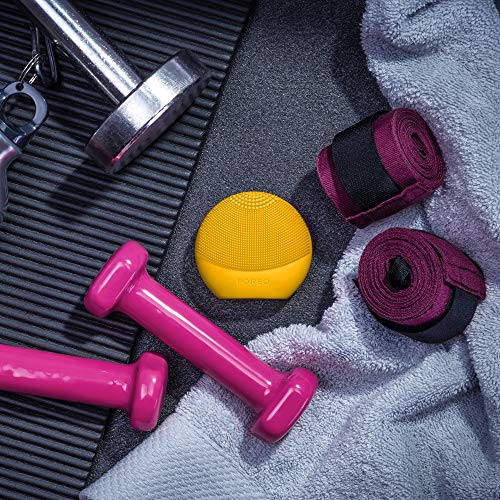 FOREO Luna Play Plus Portable Facial Cleansing Brush Waterproof Skin Care Device with Replaceable Battery, Sunflower Yellow