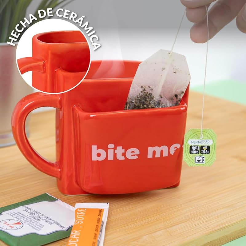 – Taza original para regalar “Bite me”. Taza de té roja con bolsillo para galletas. Mug para desayuno divertido. Copa de desayuno moderna. 316 ml de capacidad