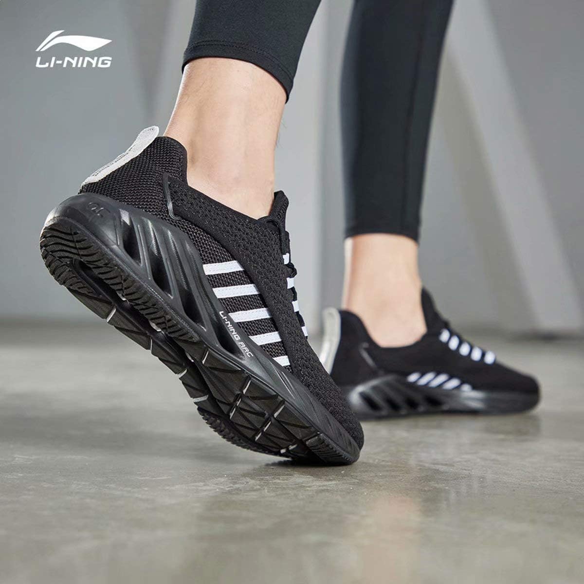 lining arc cushion running shoes
