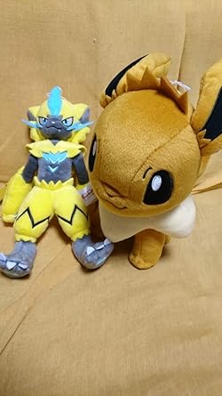 Amazon Co Jp 劇場版ポケットモンスター みんなの物語 でっかいぬいぐるみ ゼラオラ イーブイ 全2種 セット ホビー