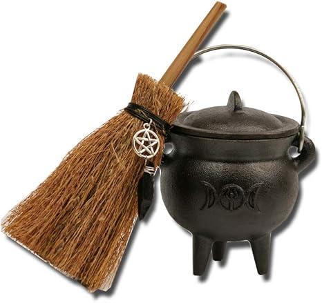 Amazon Co Jp 9 5cmの両面パターン鋳鉄製小型ウィッカ大釜 魔女の箒キット付き 三女神と五芒星の祭壇用品 Wicca Cauldron And Besom ホーム キッチン