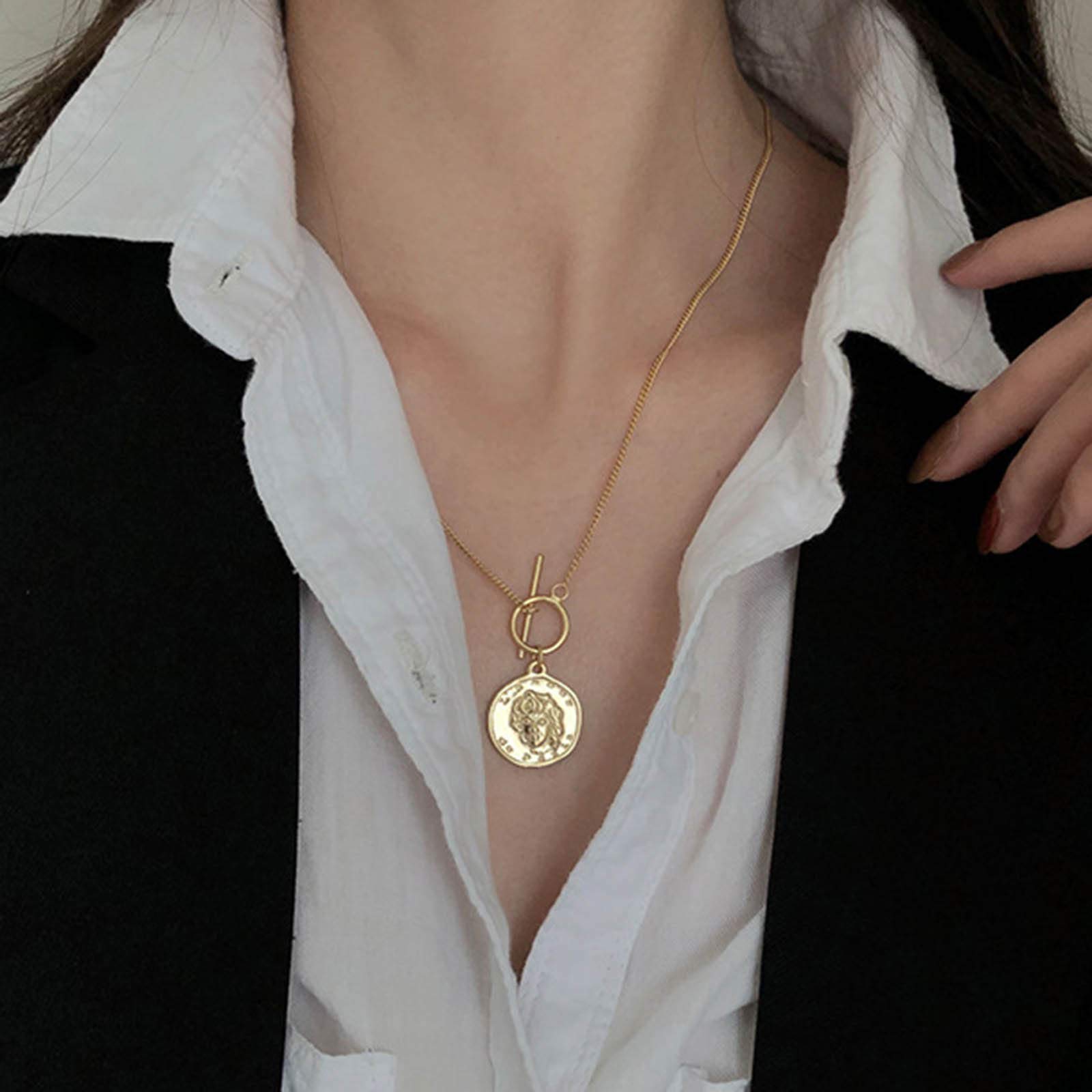 Yienate Fashion Coin Pendant Necklace Human Head Medallion OT Front-Facing Toggle Clasp Gold Necklace Dainty Charm Jewelry for Women and Girls