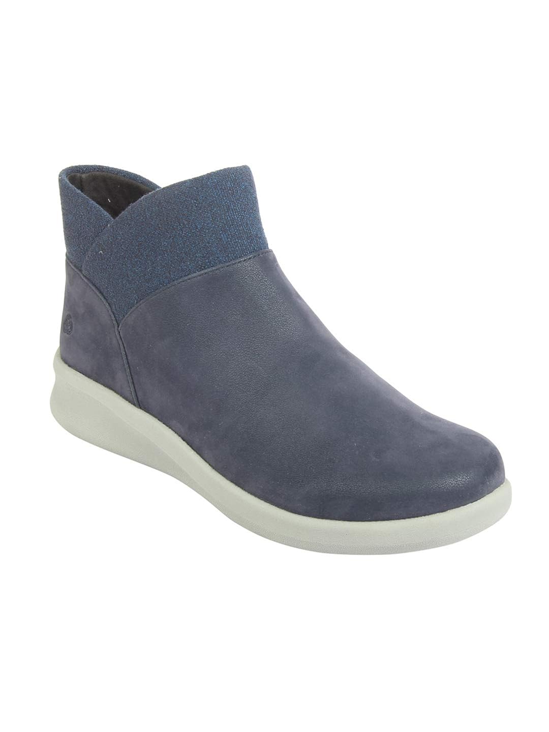 clarks blue