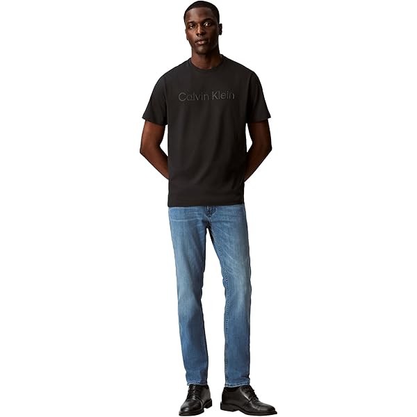 Calvin Klein Men's Relaxed Fit Monogram Logo Crewneck T