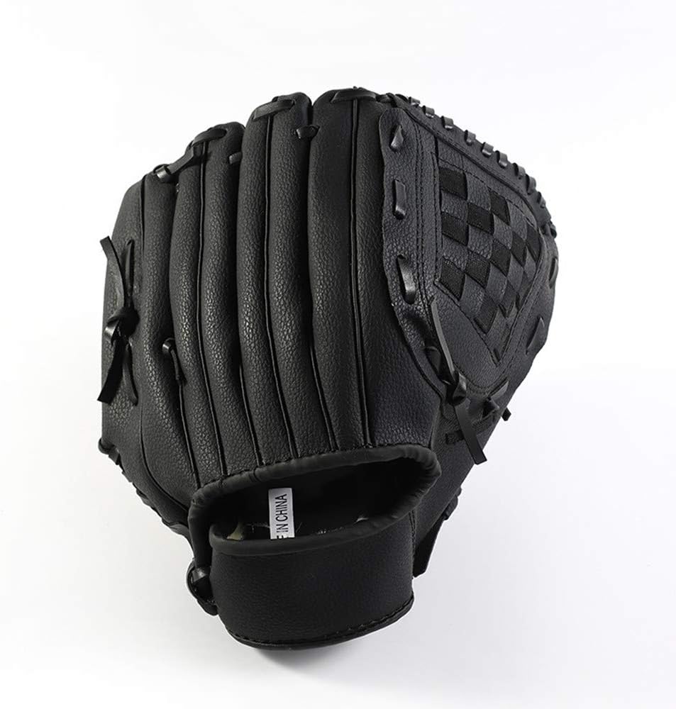 guanti da baseball per gli uomini in campo