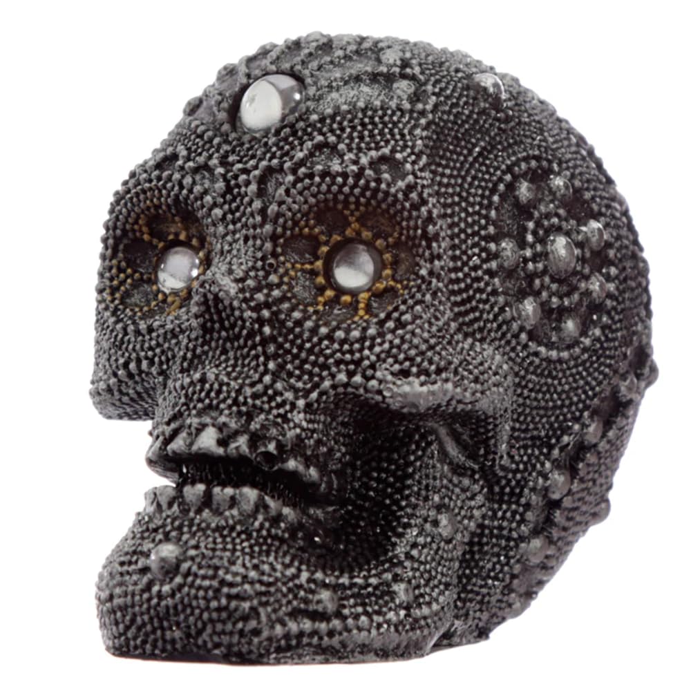 Puckator Silver Beaded Skull Head Small - Home Decoration - Skull with Beard Small - Ornaments - Resin - Home Accessories - Living Room Accessories - Human Skeleton - Goth Gifts For Men