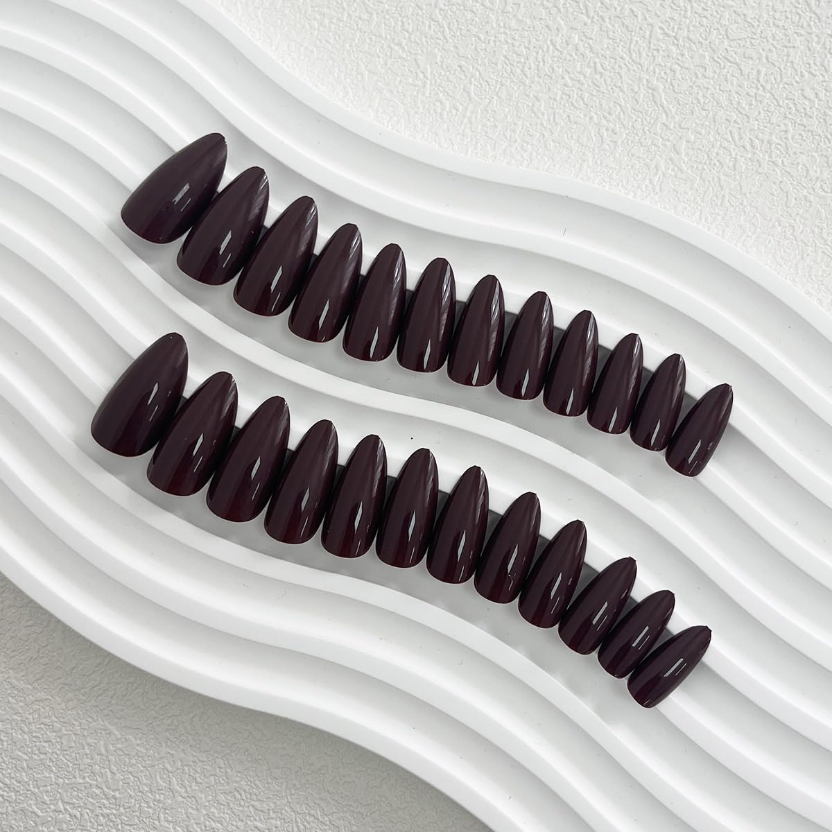 Chocolate Brown Press on Nails Almond Medium, Solid Color Glossy Fake Nails Press Ons Almond Shape, Stick on Nails for Women and Girls Daily Wear in 24PCS - Image 4