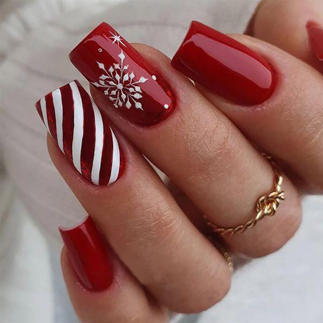 Christmas Press on Nails Winter Cute Xmas Snowman Acrylic False Nails for Women Green Red (Red E, 0.04 ml Pack of 24)