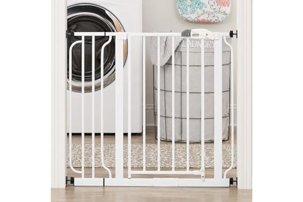Regalo Easy Step 38.5-Inch (97.75cm) Extra Wide Baby Gate, Award Winning Brand, Includes 6-Inch (15.25cm) Extension Kit, 4 Pa