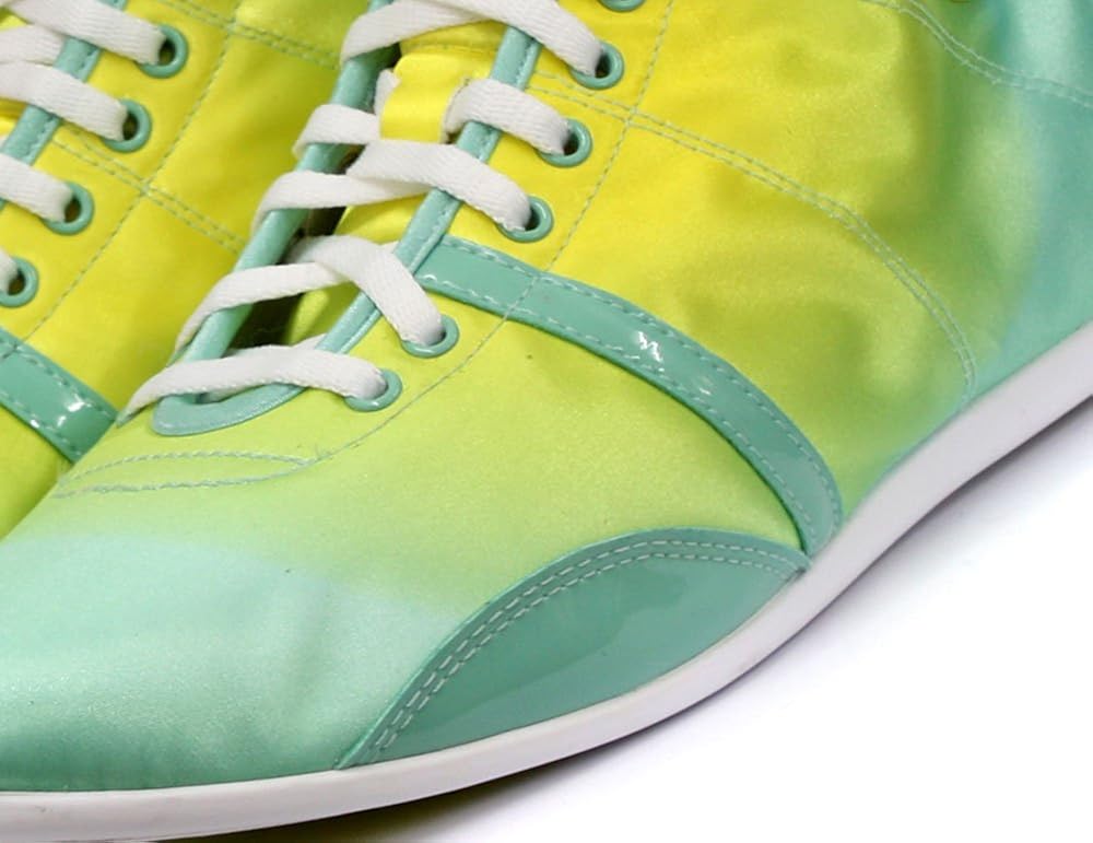 nike hijack mid womens trainers