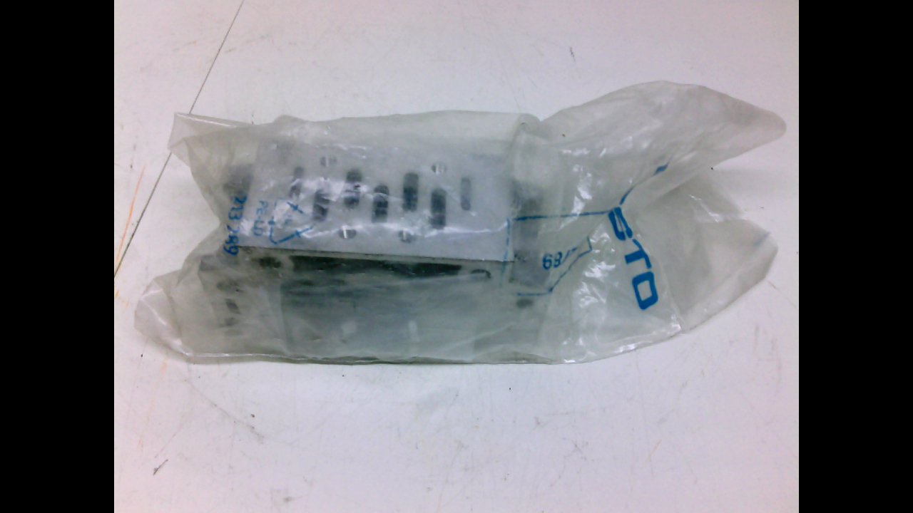 Festo 152789 Model NAVW-1/4-1-ISO Manifold Sub-Base With 90 Connections