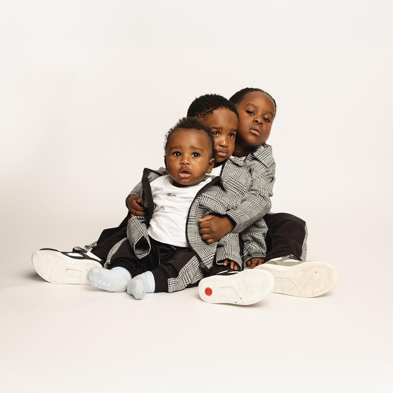 Kate Seamless Paper Backdrop for Photography White Photo Backdrop Paper (106.8''x32.8' Arctic White)