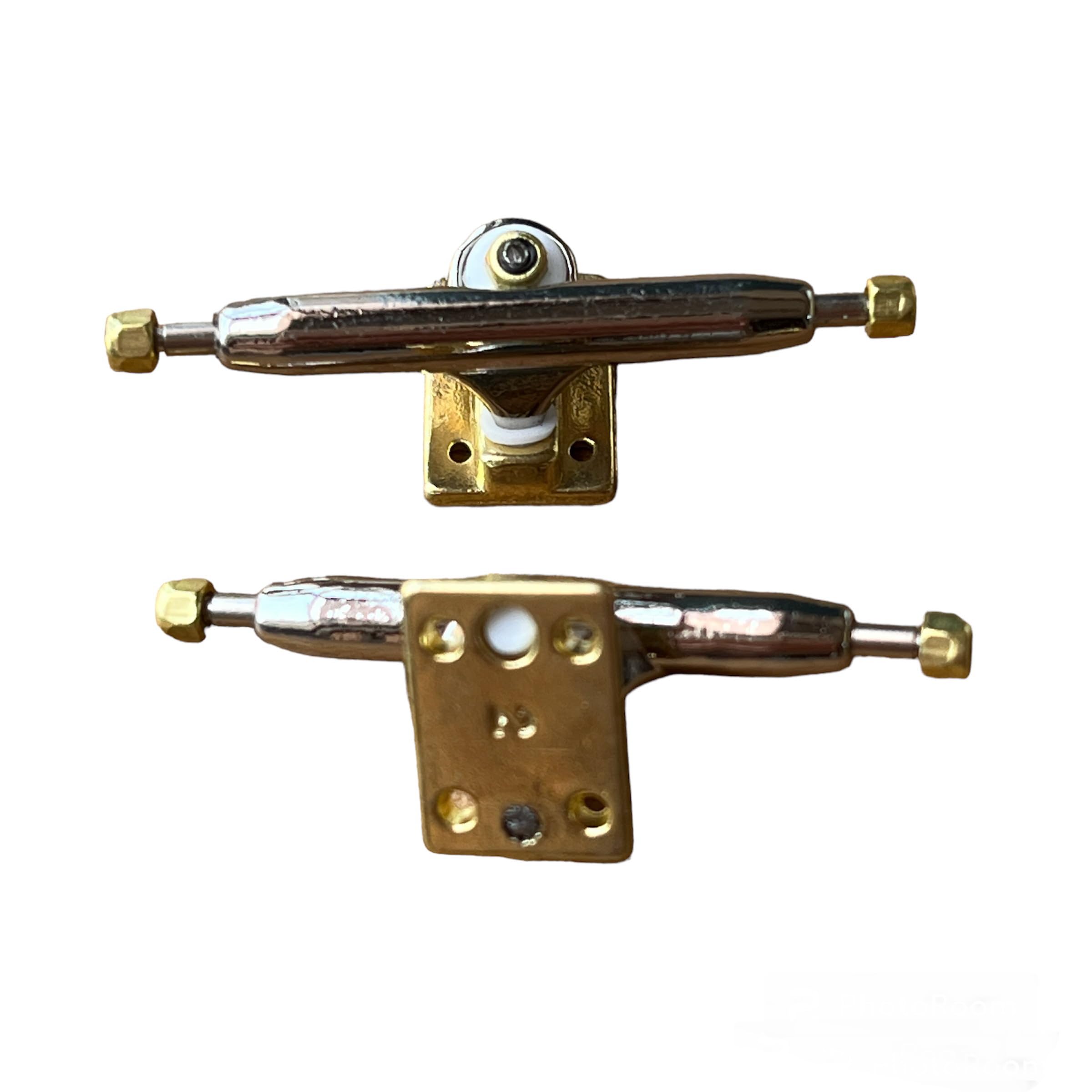 LEEFAI Pro Fingerboard Trucks 32/34/36mm 4.0-Regular Kingpin-Upgraded v2 baseplate with Hardware-Baseplate Color and Size (32mm,Gold)
