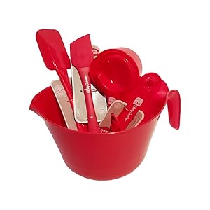 Betty Crocker Baking Utensils, Includes Mixing Bowl, Measuring Cups and Spoons, Silicone Spatula, and Double Edge Scraper Spreader, 5 Piece Set