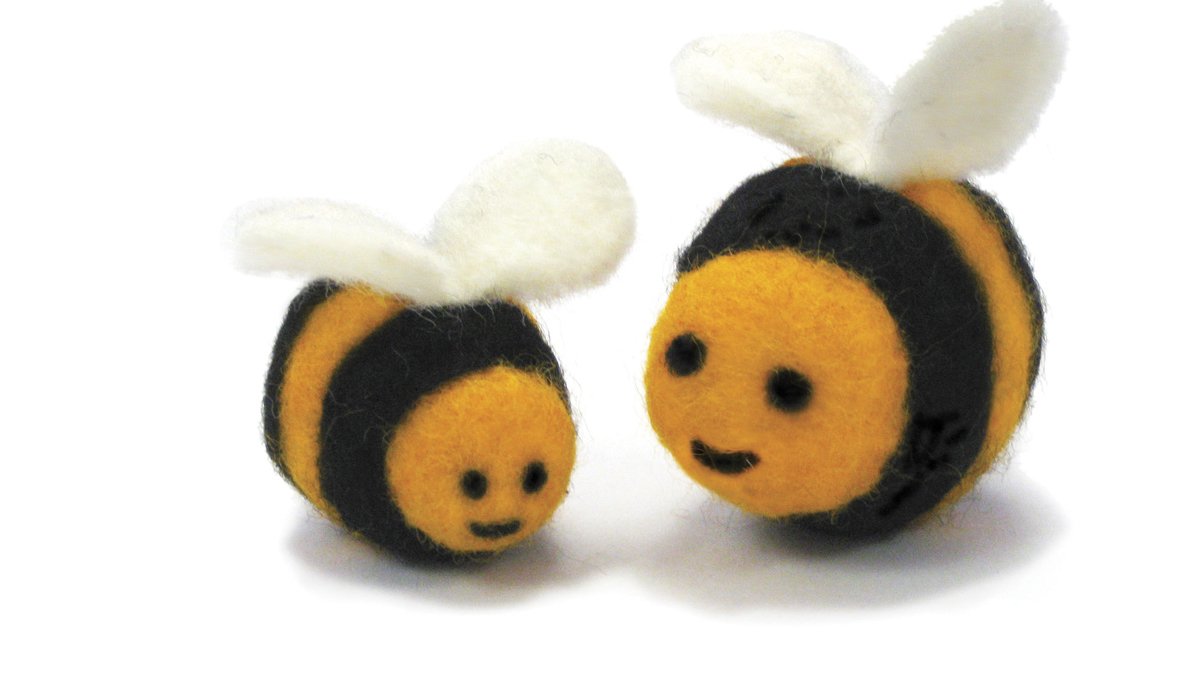 DIMENSIONS 72-73908 Round and Woolly Bees Needle Felting Kit, Black and Yellow, ONE SIZE