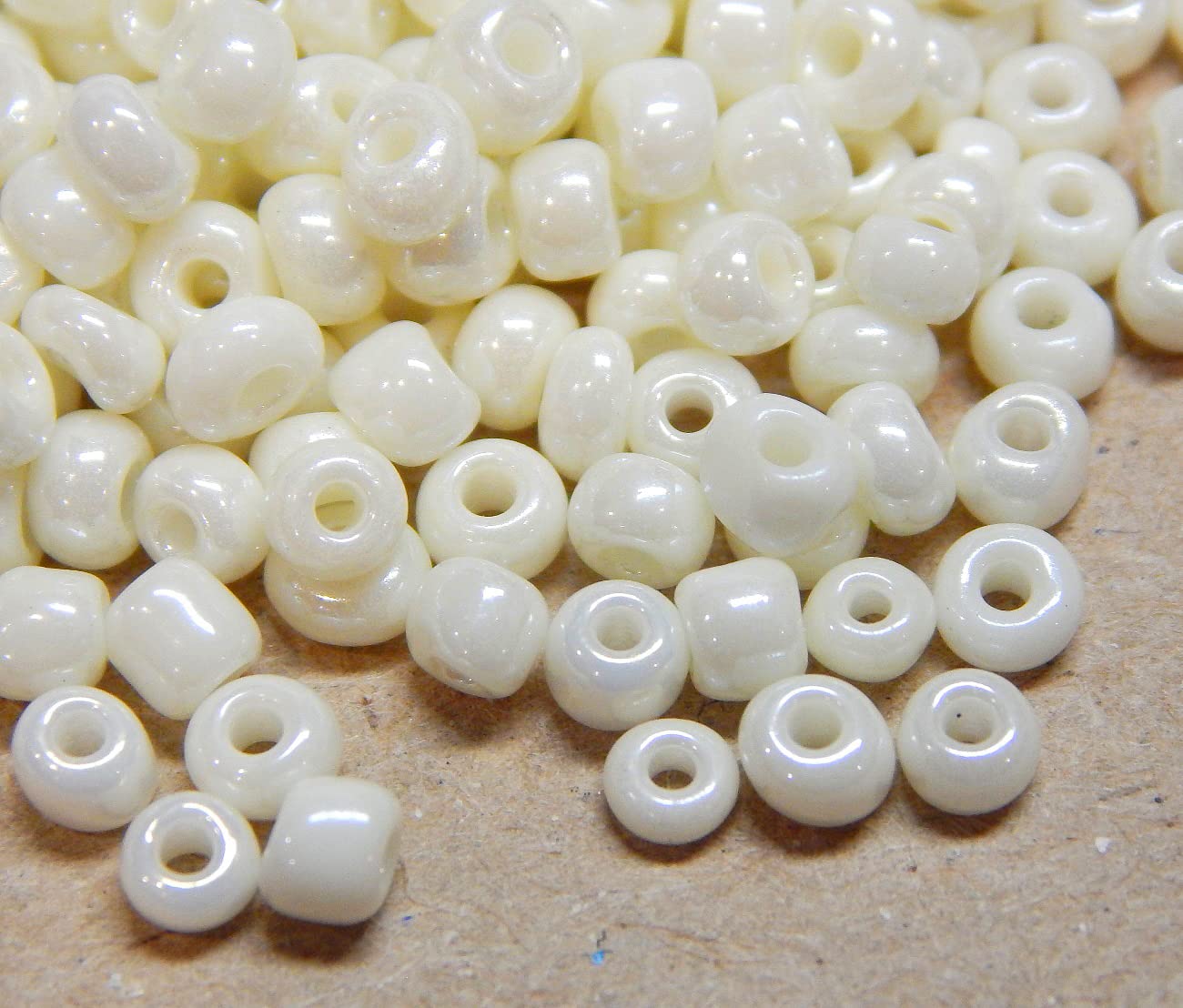 Pack of 1100 Glass Seed Beads 4 mm 6/0 Pony Beads Clear Mini Children's Beads (Beige Opaque)