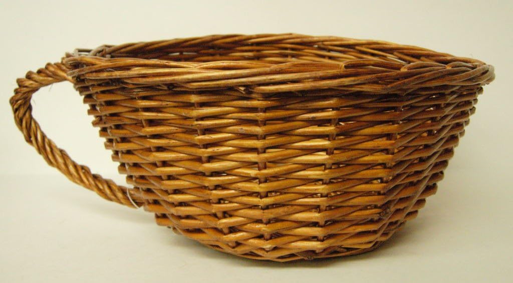 Amazon Com Stained Willow Coffee Cup Shaped Basket 8 Inches Home Kitchen