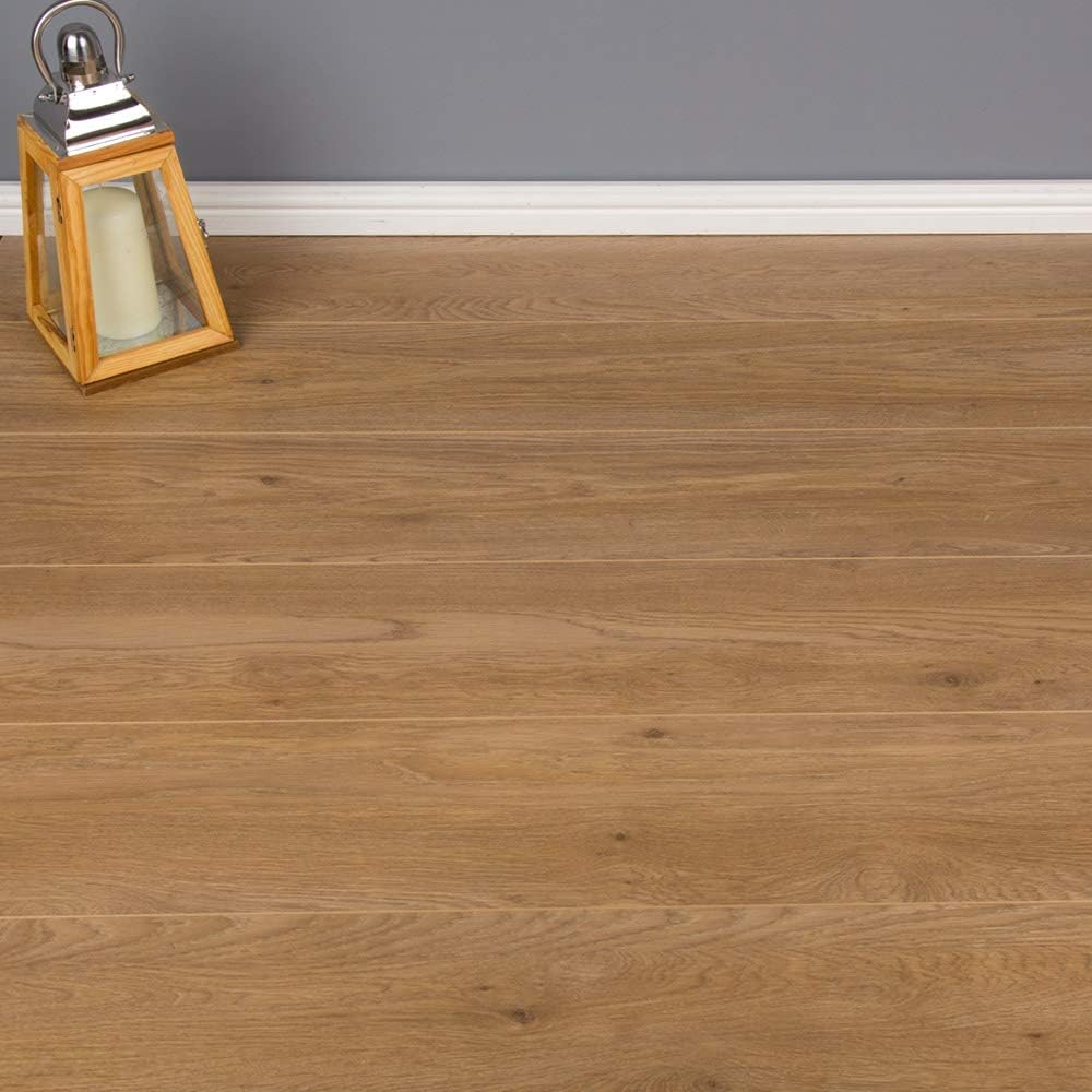 Brooklyn Laminate Flooring in Original Oak Effect Design for Domestic Use - 8 mm / 2.22 m2