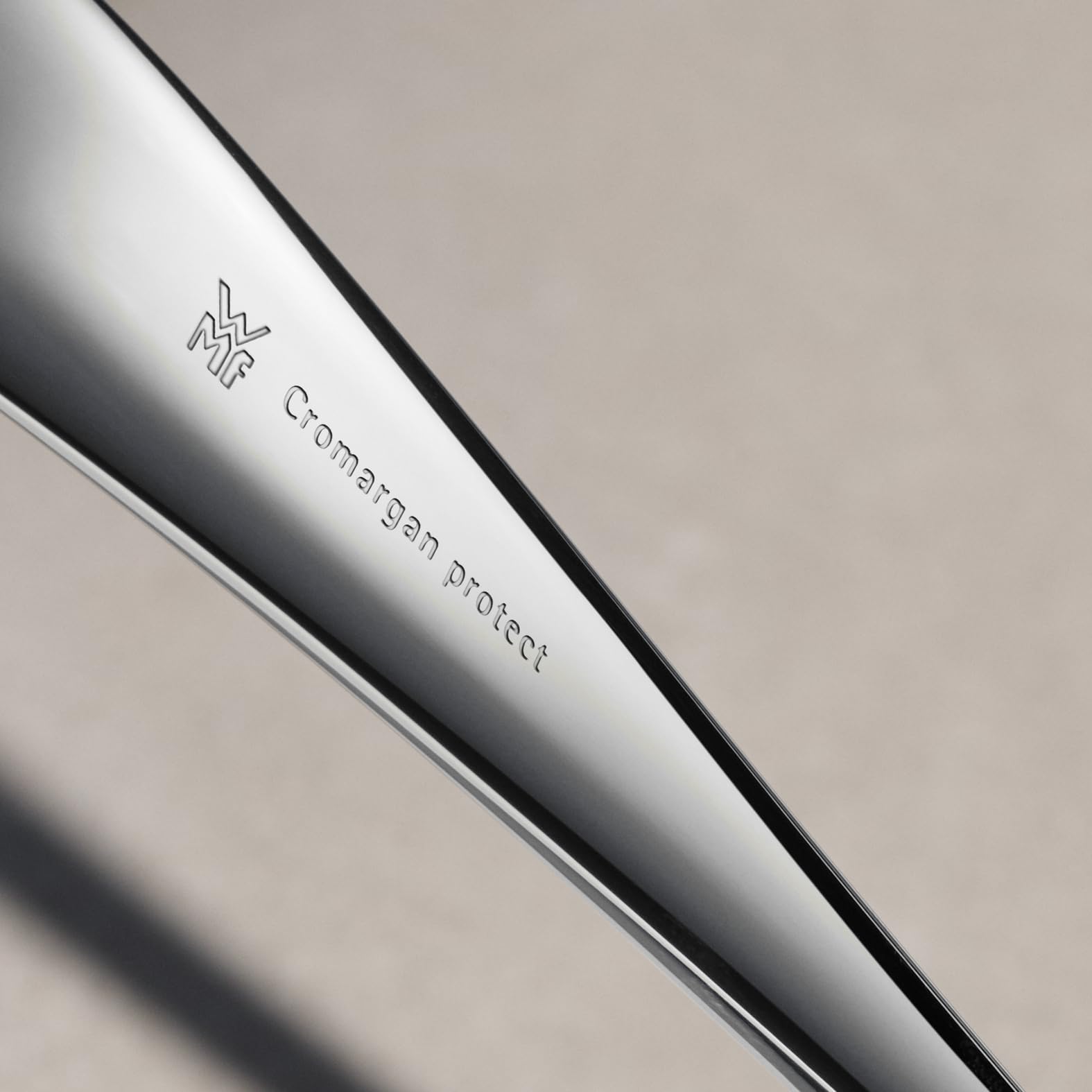 WMF Sentic Besteck-Set, 30-teilig für 6 Personen, ergonomisch, Cromargan protect®, spülmaschinenfest, geschmiedete Menuemesser, Besteckkasten 1270916340 4