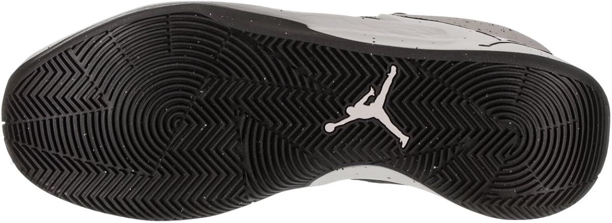 jordan fly lockdown boys