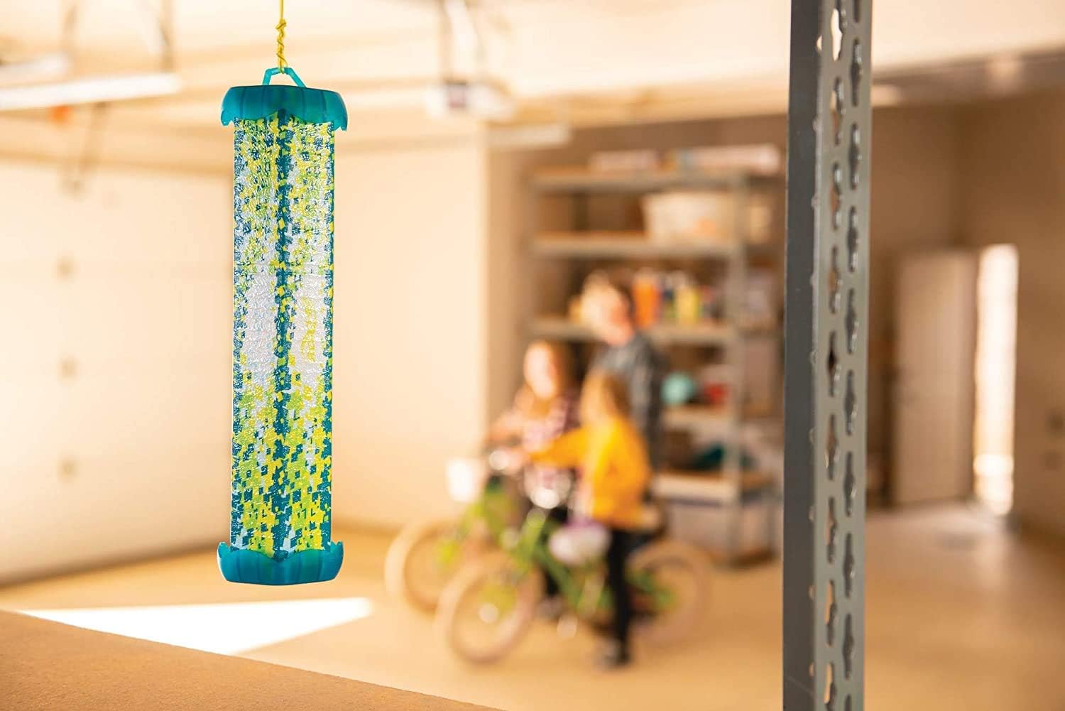 RESCUE! Non-Toxic TrapStik for Flies – Indoor Hanging Fly Trap : Insect Repellents : Garden & Outdoor