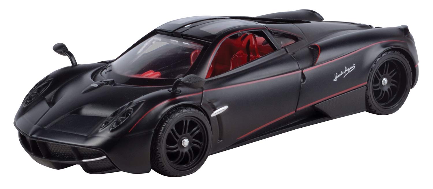 Pagani Huayra in matt black 1:24 scale from motor max