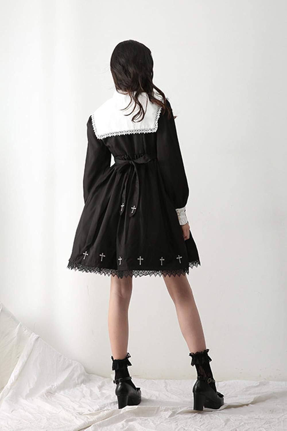 Amazon Co Jp Soufflsong レディース ブラック 黒十字ミニワンピース Aライン 長袖 ワンピース 黒 ロリータ ゴスロリ ゴシック クリスマス ミニ わんぴ 服 ファッション小物