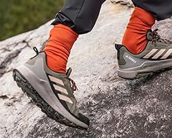 adidas Men's Hiking Shoes, Olive Strata Wonder