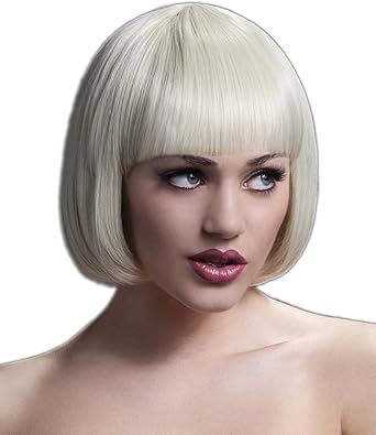 Amazon Com Ladies Short Blonde Bob Fever Mia Wig Clothing