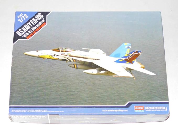 Amazon Co Jp アカデミー 12534 1 72 アメリカ海軍 F A 18cホーネット 第82戦闘攻撃飛行隊 マローダーズ U S Navy F A 18c Vfa 82 Marauders ホビー 通販