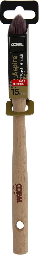 CORAL 33711 Aspire 15mm Round Sash Paint Brush FSC Wood Handle Detail Cutting view 2