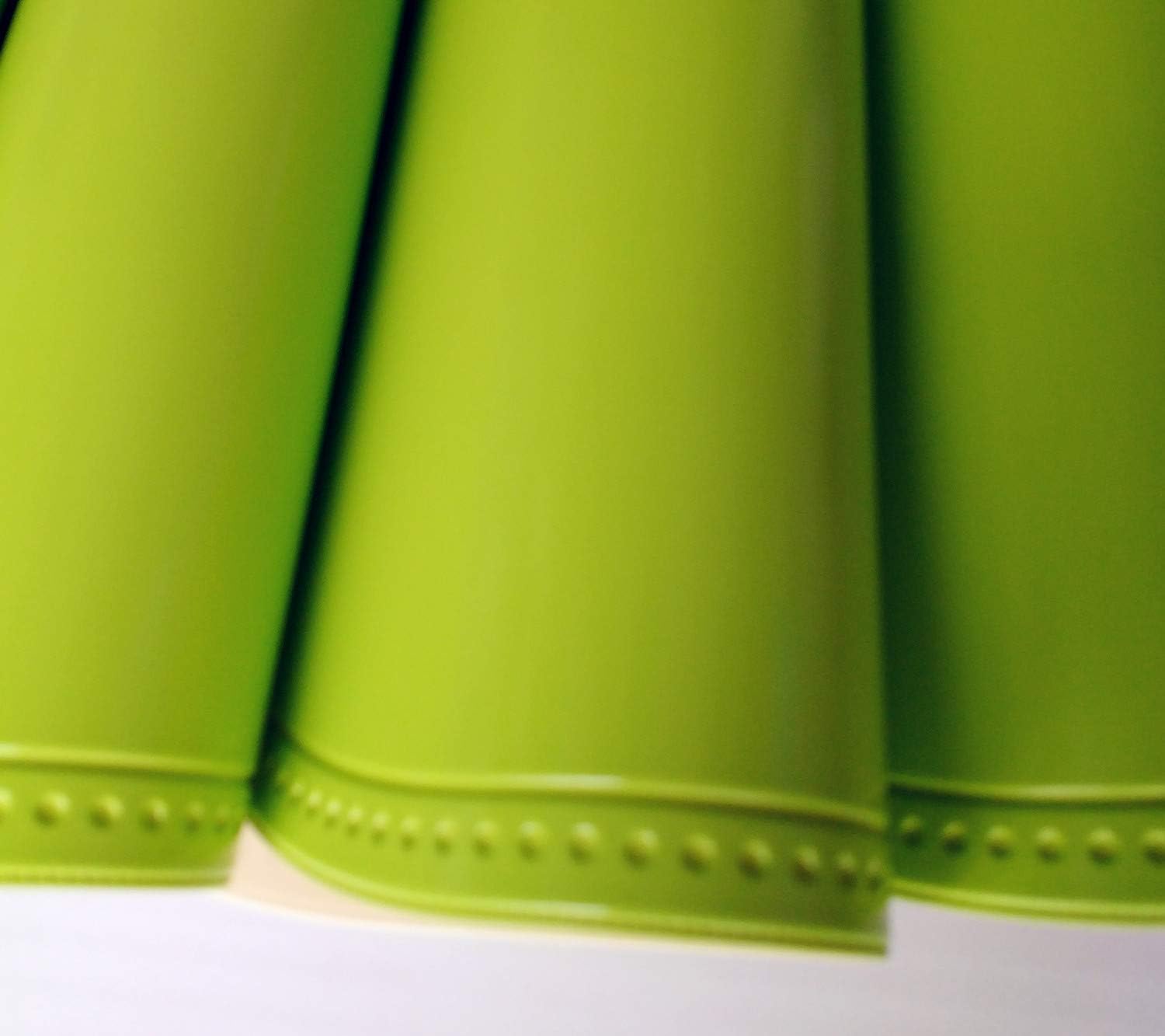 WANGCHAO Placemats Set of 6 Faux Leather Glossy Dining Table mats 12"X18" Waterproof Wearproof WIPEABLE Washable Heat Resistant Thermoforming Place Mats (Oval Placemats, Green): Home & Kitchen