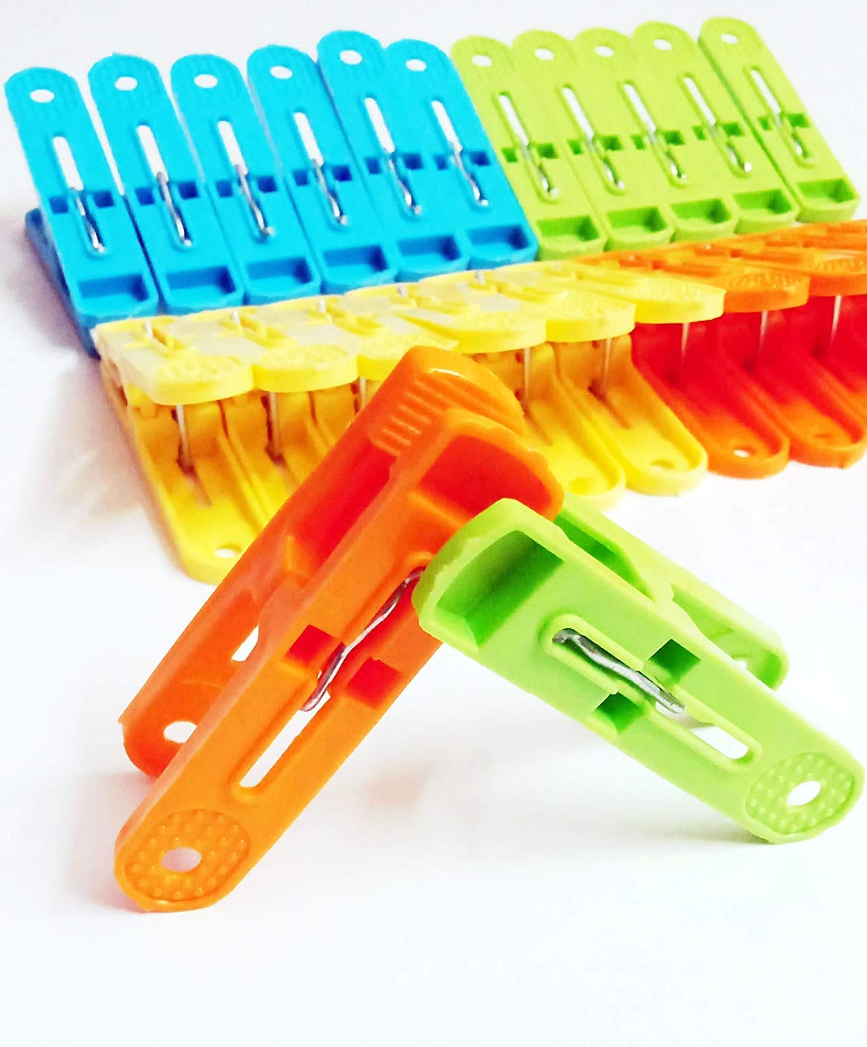 Homenique Plastic Cloth Hanging Clips Set of 24 Pieces (2 Dozen) (24