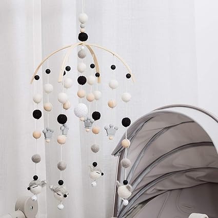 Let S Make Mobile En Bois Pour Chambre D Enfant Cloche De Lit En Bois Noir Et Blanc Mobile En Feutre De Genre Neutre Amazon Fr Bebes Puericulture