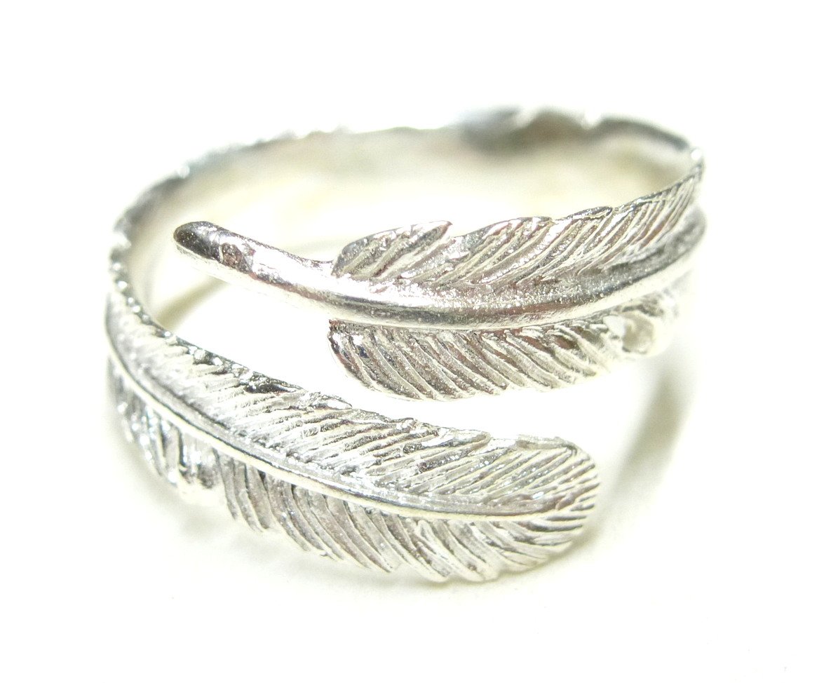 Open band ring, Soul feather motif, Native American jewellery made of sterling silver