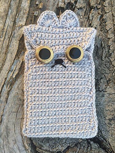 Crocheted iPhone Case for Models 4 or 5. Cat iPhone Case with Free Shipping.