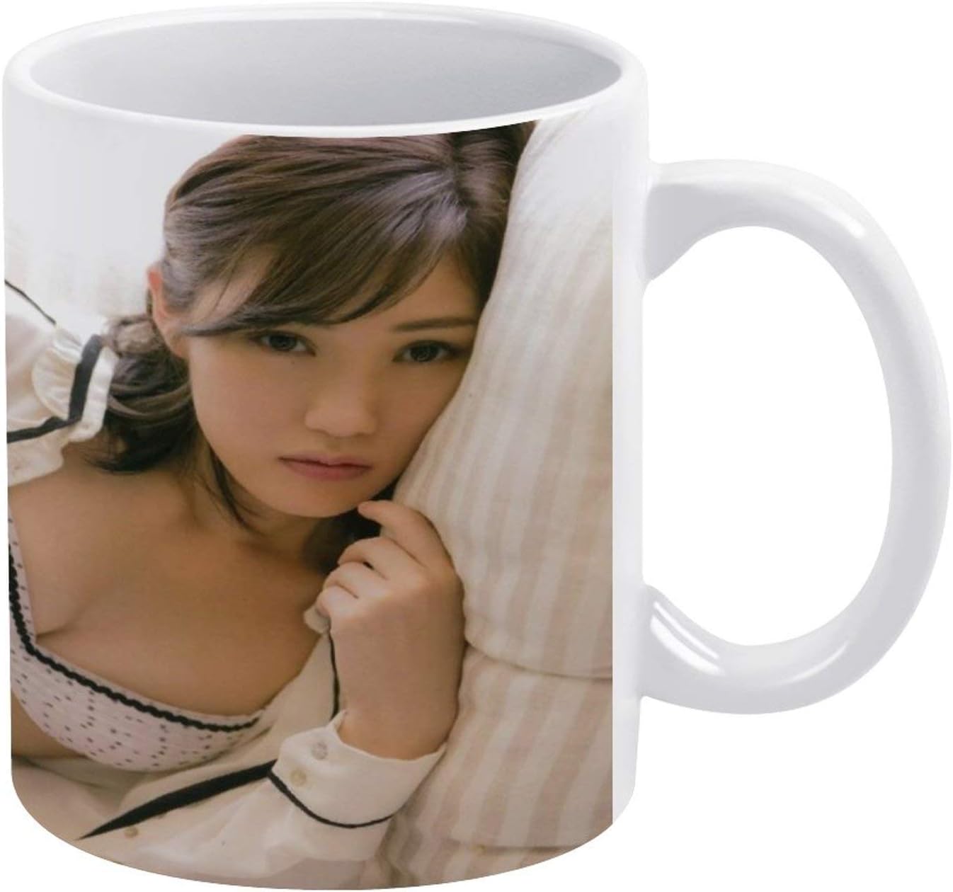 Amazon Akb48 渡辺麻友マグカップ コーヒーカップ コップ プリント 個性 使いやすい 容量0 33lタイプ おしゃれ 耐熱 繰り返し使用可能 仕事用 贈り物 ギフト食器 グッズ 通販 None Brand ホーム キッチン 通販