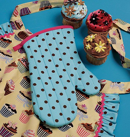 McCall's Patterns M5825 Apron and Oven Mitt, All Sizes