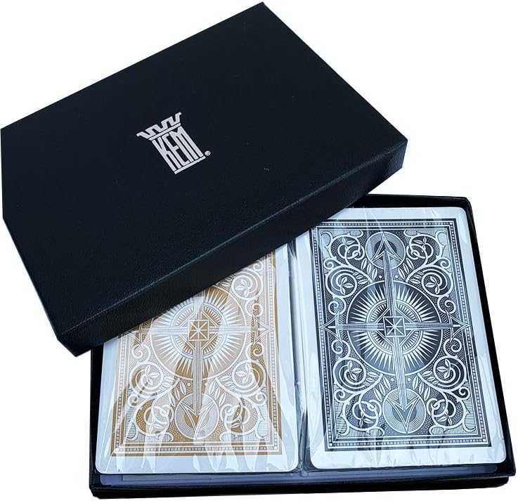 KEM Arrow – Set De 2 Barajas De Póker Con Índice Jumbo, Calidad Profesional En Plástico De Acetato, Resistentes Y Flexibles Para Jugadores Exigentes