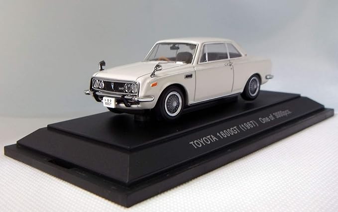 Amazon エブロ 1 43 トヨタ1600gt 5 1967 ホワイト 完成品 ミニカー ダイキャストカー おもちゃ