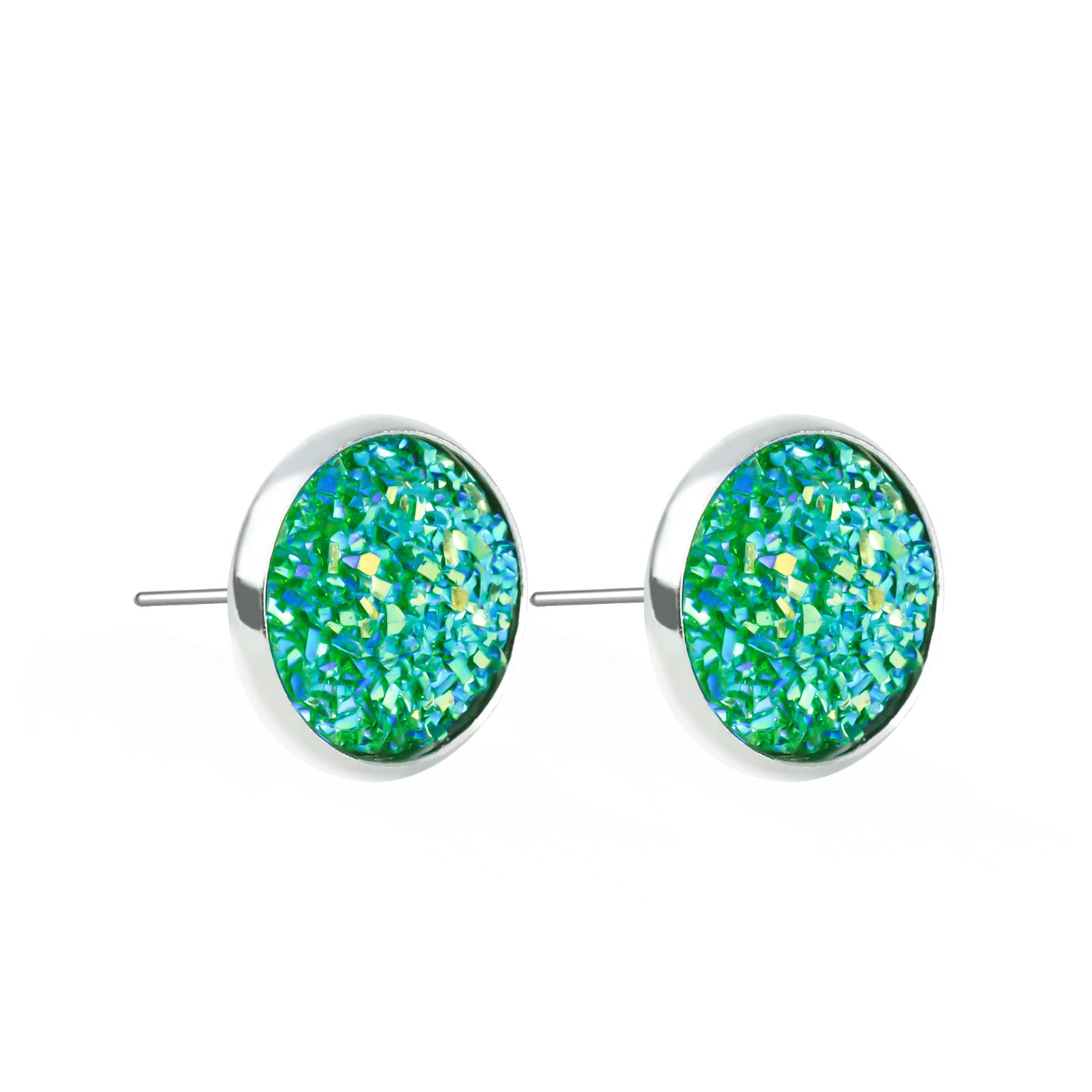 Classic round stud earrings. The earrings are set with sparkling, clear, pure zirconia stones.