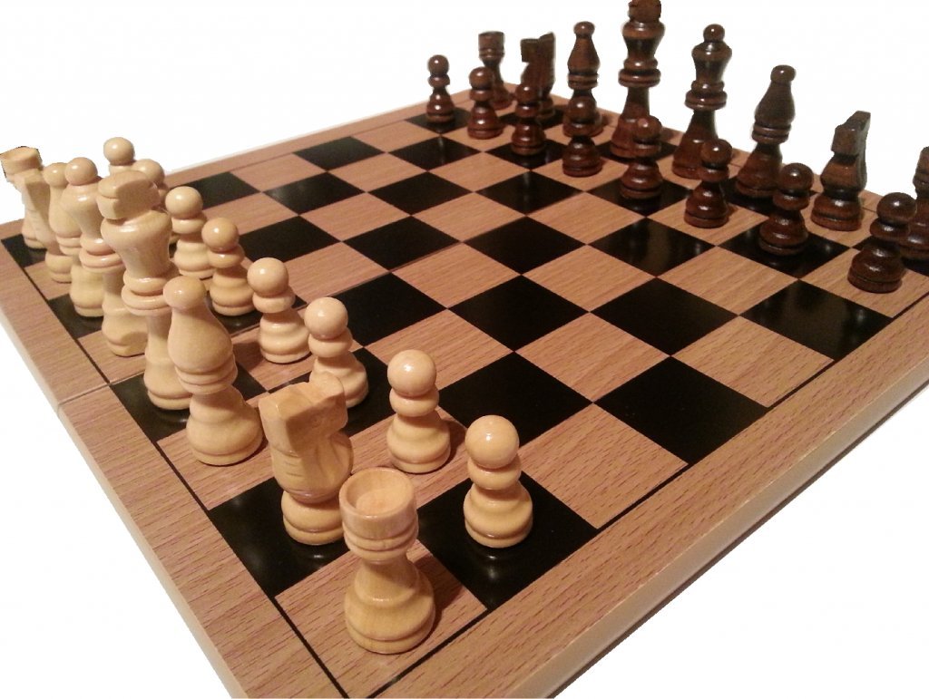 TRADITIONAL CHESS SET BOARD and PIECES