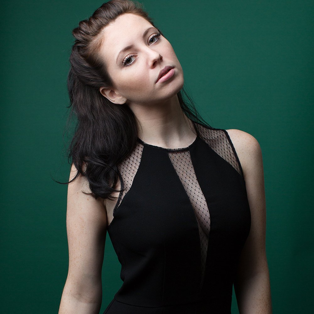 Savage Seamless Paper Photography Backdrop - #18 Evergreen (107 in x 36 ft) Made in USA