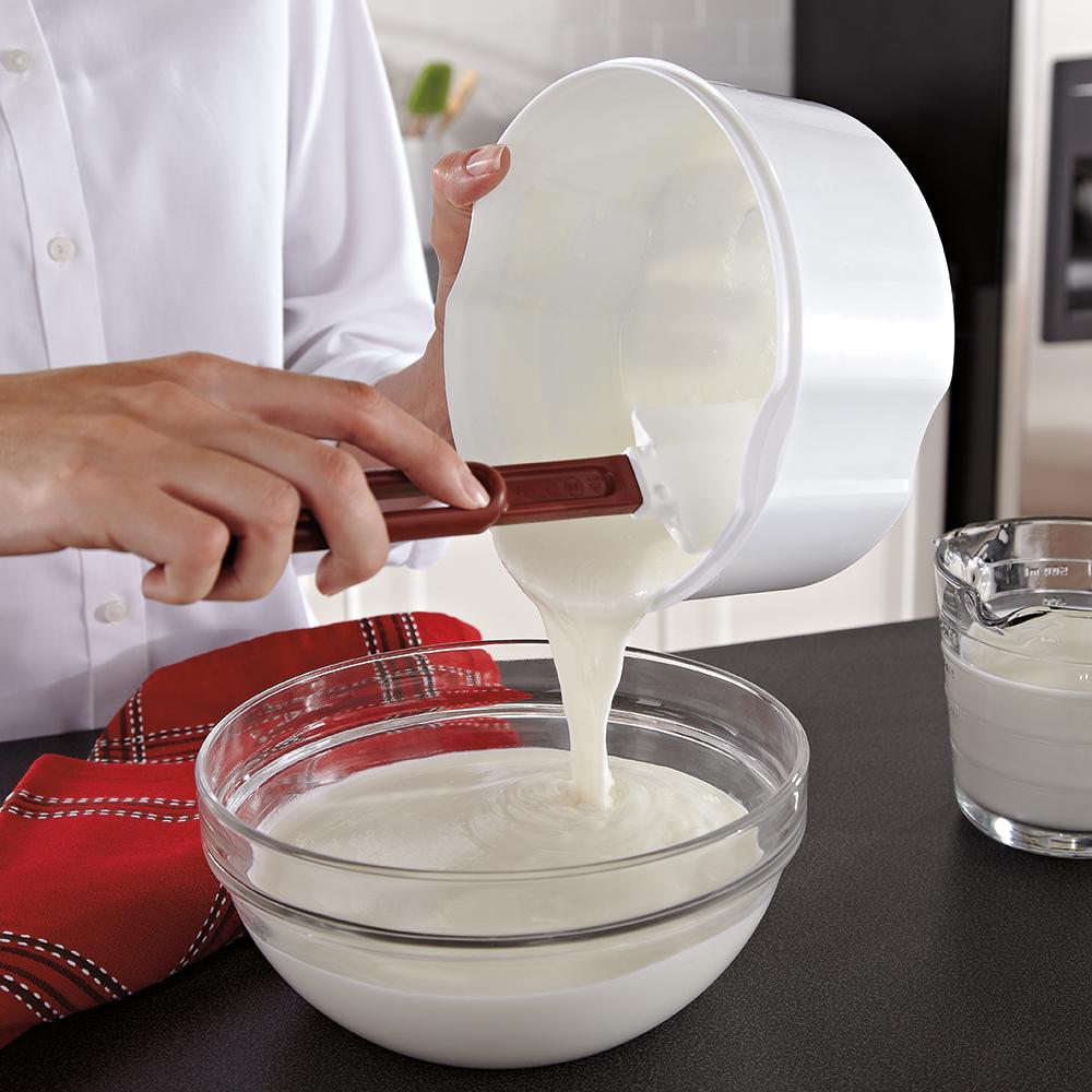 Oster CKSTYM1001 Mykonos Greek Manual Yogurt Maker, 1Quart